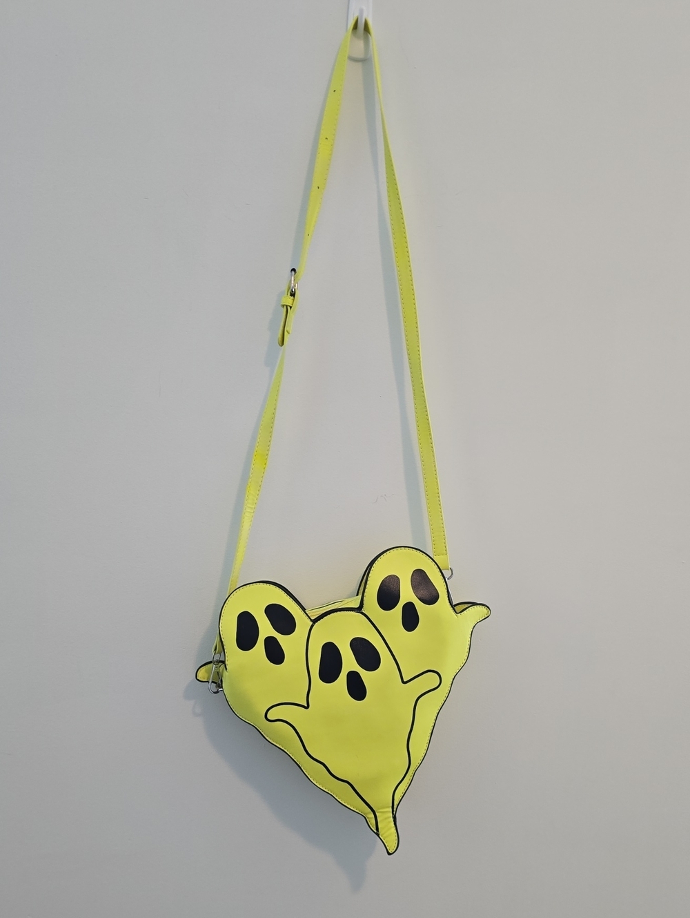 Halloween Neon Yellow Ghost Trio Heart Crossbody Bag